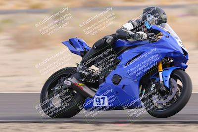 media/Dec-17-2022-SoCal Trackdays (Sat) [[224abd9271]]/Turn 15 (155pm)/